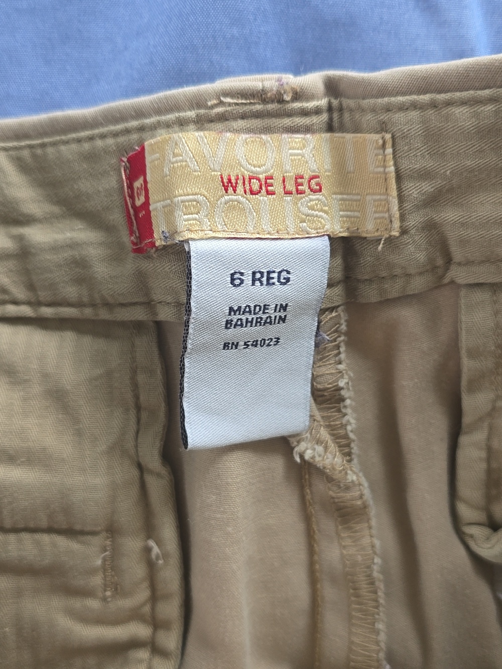 Gap Y2K wide Leg Khaki Pants - Picture 2 of 4